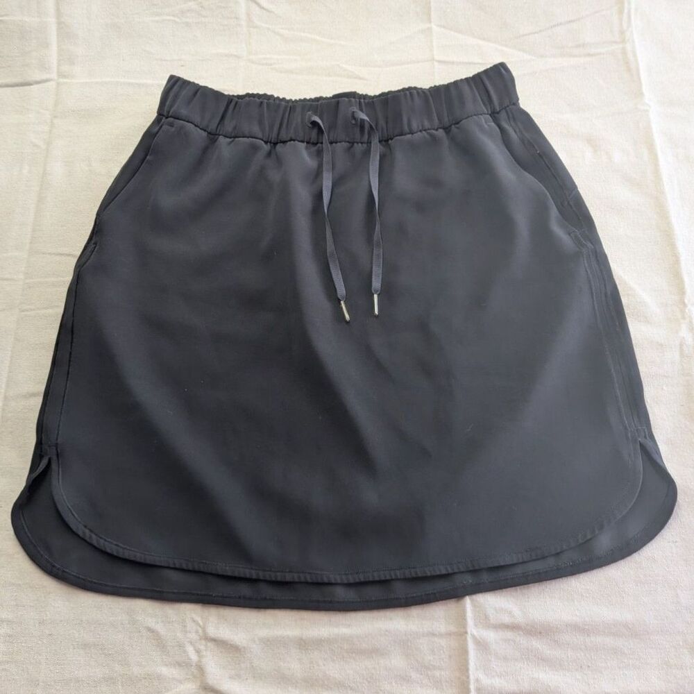 Lululemon On The Fly Skirt Black Deep Pockets Drawstring Travel Size 10